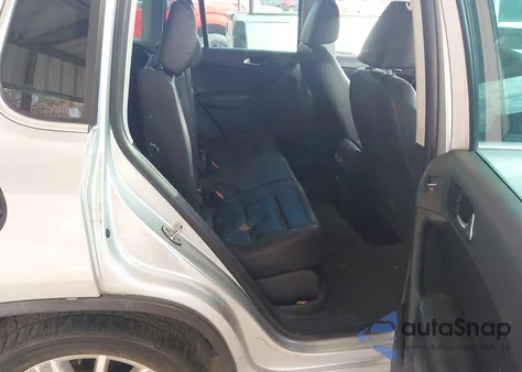 2012 Volkswagen Tiguan Se z USA, uszkodzony, nr VIN WVGAV7AX9CW545265